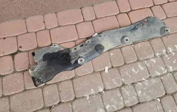 Opel Astra K Engine splash shield/under tray 39026302