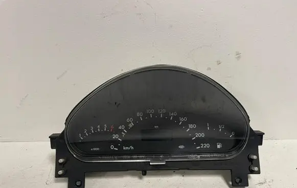Mercedes-Benz A W168 Speedometer (instrument cluster) A1685406811 9910110197 9051619902