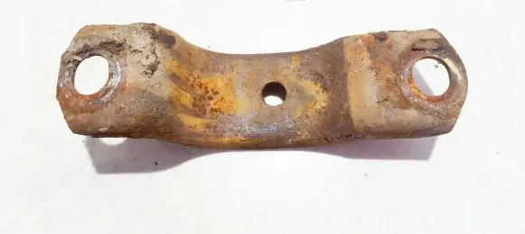 Mitsubishi Carisma Engine mounting bracket