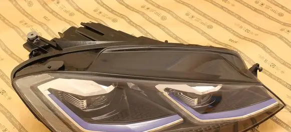 Volkswagen Golf VII Headlight/headlamp 5G1941060B
