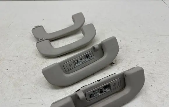Mercedes-Benz C W205 Front interior roof grab handle