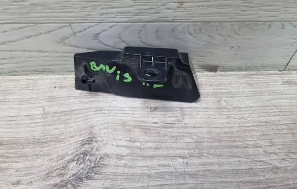 BMW i3 Front bumper mounting bracket 7306347