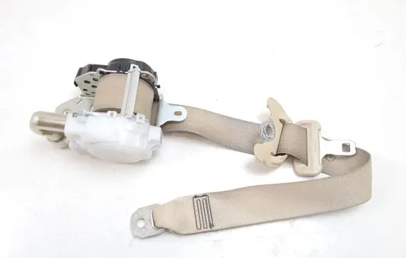 Lexus GS 250 350 300H 450H Front seatbelt 7T2740P J090331