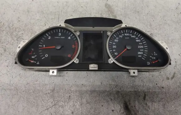Audi A6 S6 C6 4F Speedometer (instrument cluster) 5540007312