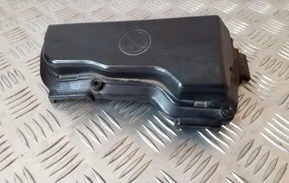 BMW 5 F10 F11 Fuse box cover 7555155