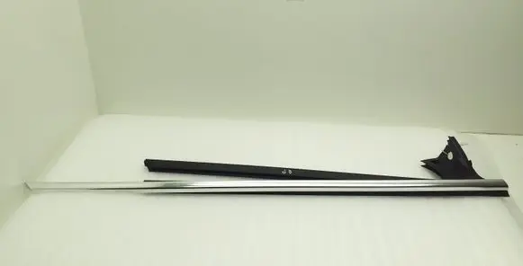 Mercedes-Benz CLS C219 Rubber seal front door window/glass A2197250665