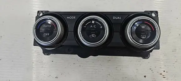 Subaru Forester SJ Climate control unit 72311SG630 T46869AB