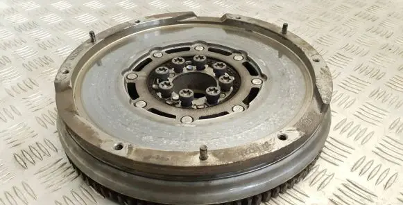 Toyota Auris 150 Dual mass flywheel 13450R010