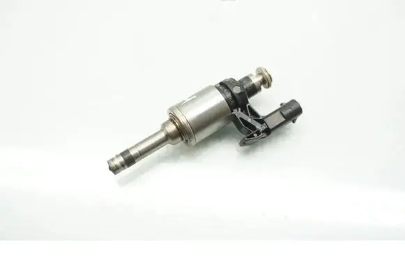 Audi A1 Fuel injector 04E906036AE 0261500475