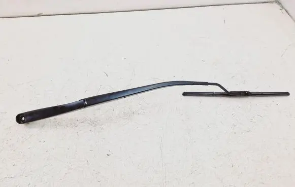 Hyundai Tucson TL Front wiper blade arm 88772 88772KWB