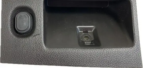 Cadillac Escalade IV Tailgate opening switch 23183544