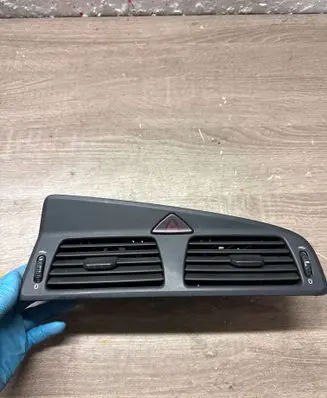 Volvo V70 Dash center air vent grill 3409374