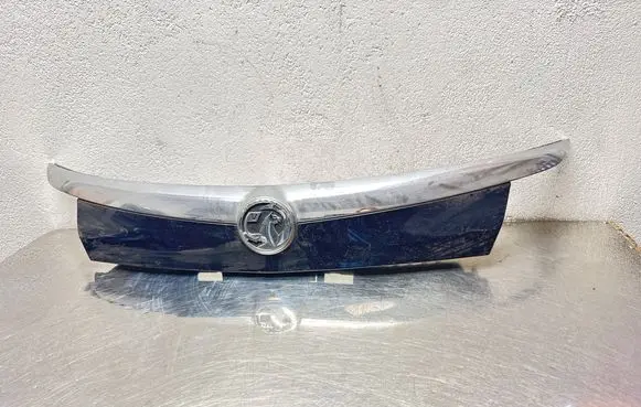 Opel Insignia A Trunk door license plate light bar 13272845 13272846