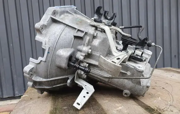 Ford Focus Manual 6 speed gearbox 7G9R7002UD