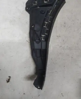 Volvo XC90 Front bumper mounting bracket 08620564