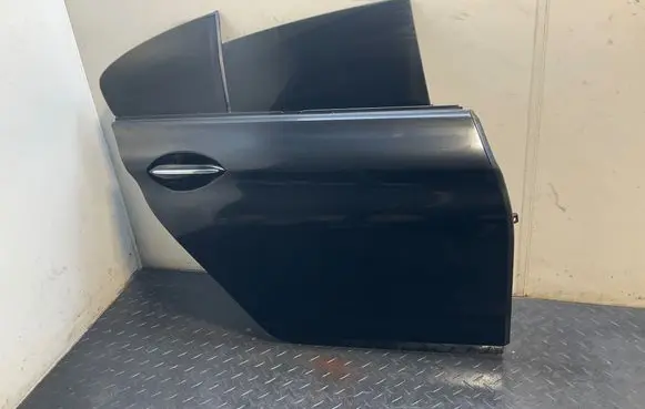 BMW 6 F06 Gran coupe Rear door