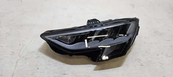 Audi A3 S3 8V Headlight/headlamp 8Y0941011