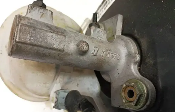 Audi A4 S4 B5 8D Master brake cylinder 31973