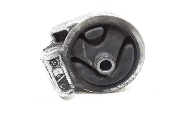 Volvo S40, V40 Engine mount bracket 3318040 30814380