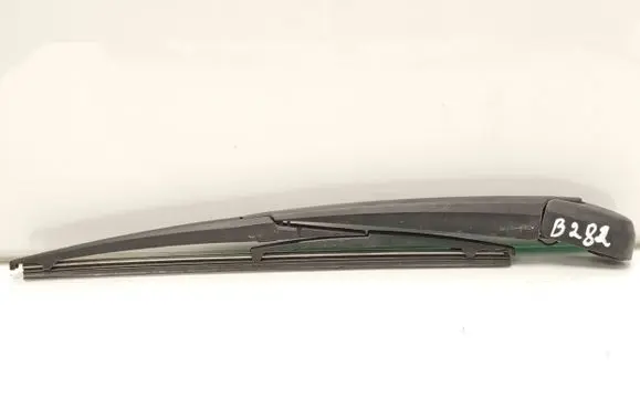 Suzuki Grand Vitara II Rear wiper blade 06211