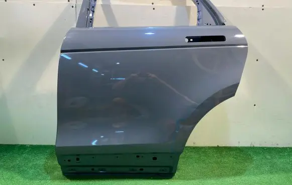 Land Rover Evoque II Rear door
