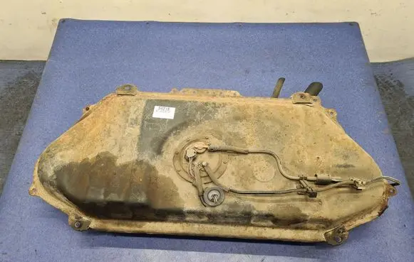 Toyota Yaris Verso Fuel tank 