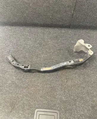 Subaru Legacy Headlight/headlamp mounting bracket