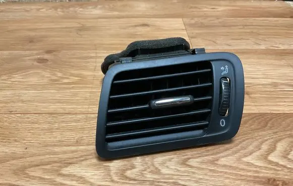 Volkswagen PASSAT B6 Dashboard side air vent grill/cover trim 3C1819701E P0108666 T0024359
