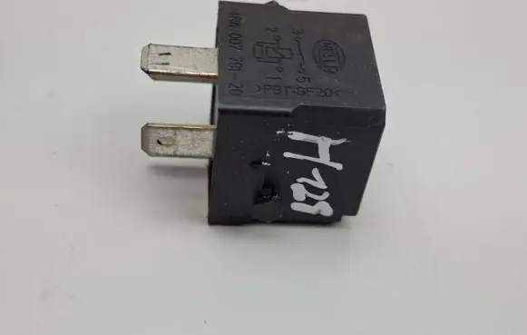 Audi A4 S4 B8 8K Other relay 4H0951253A