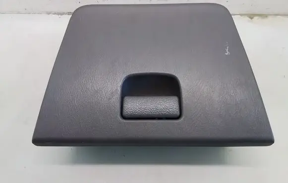 Suzuki Ignis Glove box