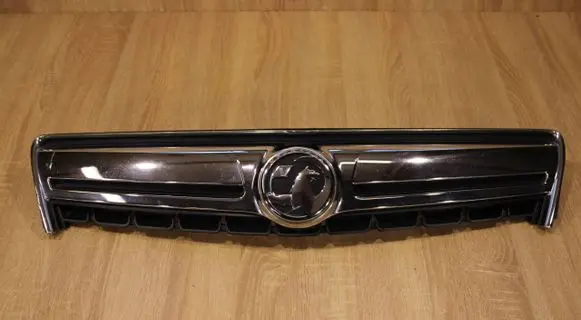 Opel Antara Front bumper upper radiator grill