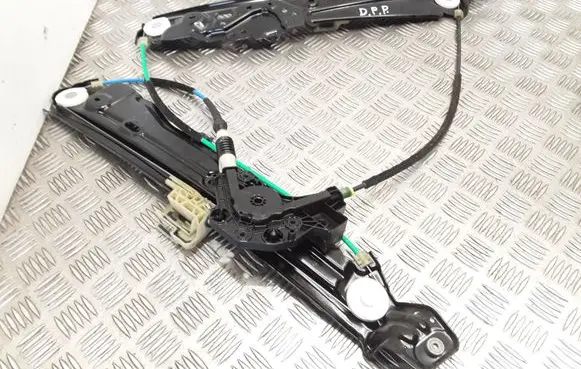BMW 5 F10 F11 Front window lifting mechanism without motor 911799