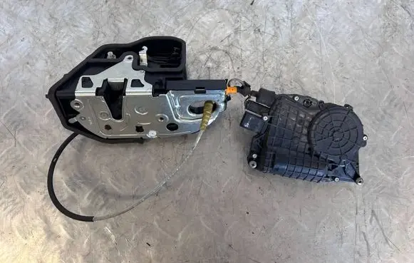 BMW X5M E70 Rear door soft close latching motor 7167587