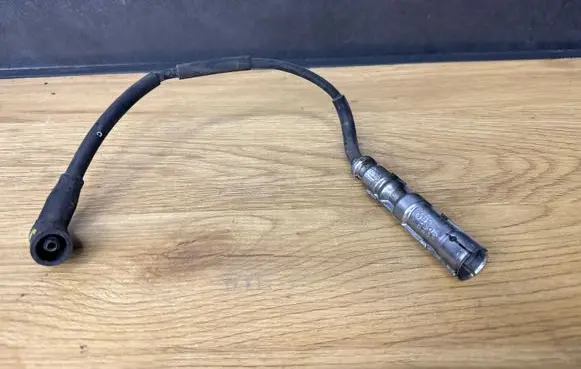 Skoda Octavia Mk2 (1Z) Ignition plug leads 06A035255C