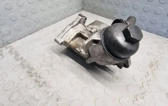 Engine oil radiator