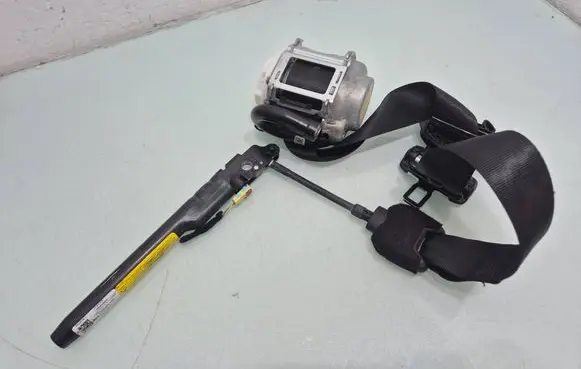 Alfa Romeo Stelvio Front seatbelt 34230036F 01561366480