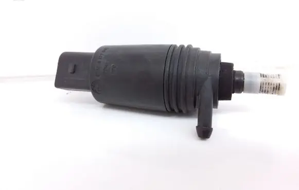 BMW 5 E39 Windscreen/windshield washer pump 67126377612