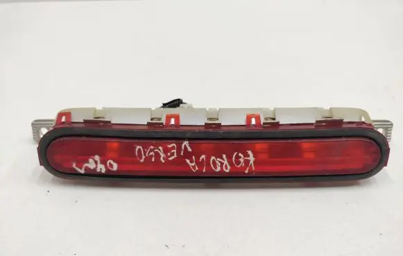 Toyota Corolla Verso AR10 Third/center stoplight 815700F010