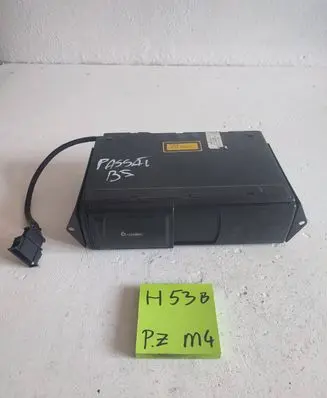 Volkswagen PASSAT B5 CD/DVD changer 3B0035111