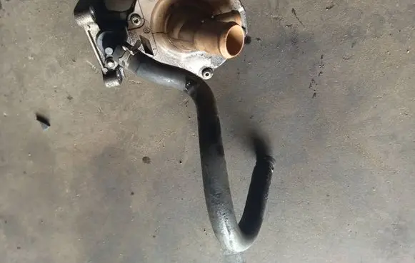 Ford Mondeo Mk III Water pump xs7q8k500 xs7q8a578 0070905124
