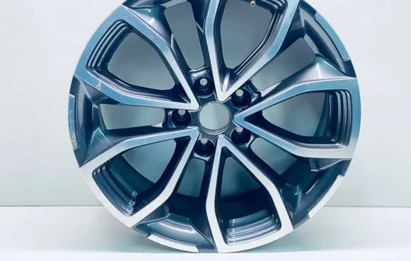 Renault Kadjar R18 alloy rim 8201723223