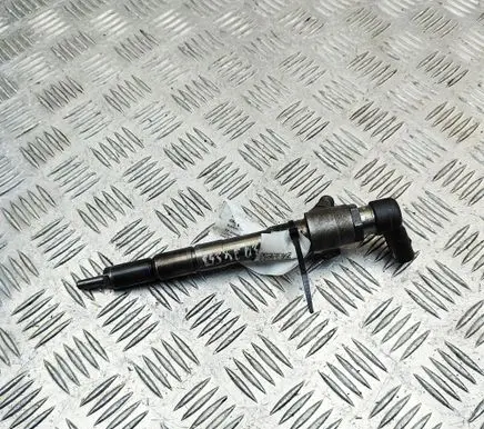 Volkswagen Jetta VI Fuel injector 03L130277B