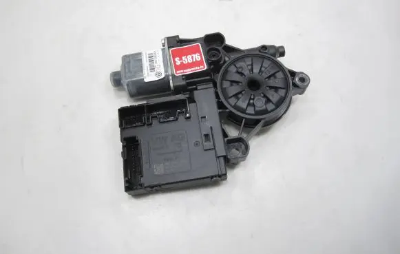 Volkswagen PASSAT B7 Front door window regulator motor 3C0959792C 918434110 BRF0016165