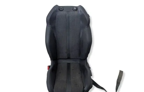 Peugeot 208 II Front driver seat
