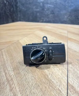 Mercedes-Benz E W211 Light switch 2115450304 7241005 04056020