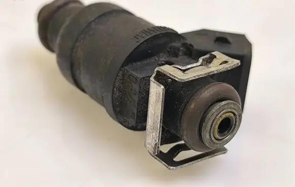 Audi A4 S4 B5 8D Fuel injector 078133551AC
