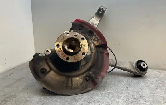 BMW 5 F10 F11 Front wheel hub spindle knuckle 6775770