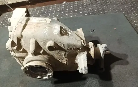 BMW 1 E81 E87 Rear differential 756616902 8908112902440026 7566169