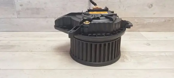 Audi A4 S4 B6 8E 8H Heater fan/blower 8E1820021E 0135797 9020016