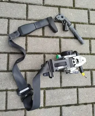 Volvo V60 Front seatbelt 00007310